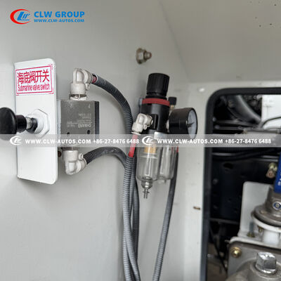 ISUZU NPR 6,000L Fuel Bowser with 150HP Euro V Engine and Integrated Fuel Dispenser for Commercial Refueling